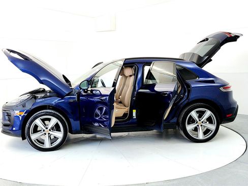 Used 2024 Porsche Macan Turbo image 10