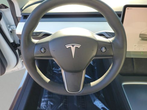 Used 2023 Tesla Model 3 Standard Range image 15