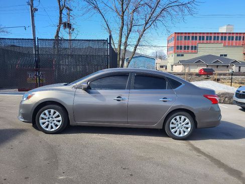 Used 2016 Nissan Sentra SV image 6