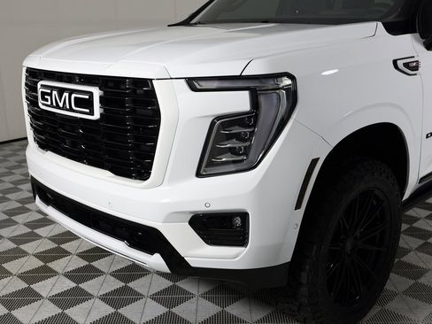 Used 2026 GMC Yukon Denali w/ Sun & Power Step Package image 42