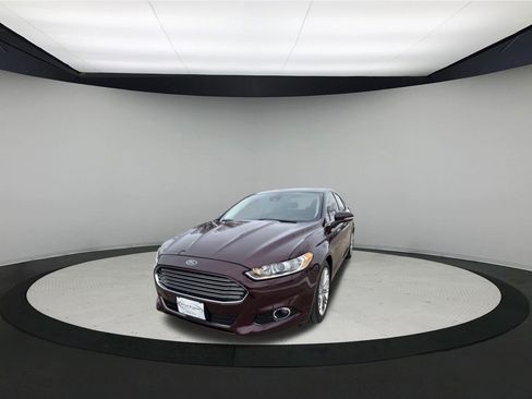 Used 2013 Ford Fusion SE image 3