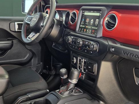 Used 2019 Jeep Wrangler Unlimited Rubicon AWD/4WD image 28