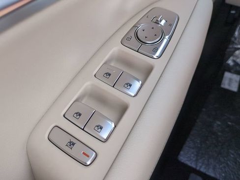 Certified 2026 Genesis G70 2.5T RWD image 22