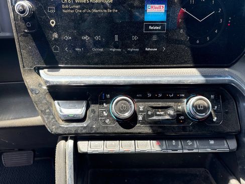 Used 2024 GMC Sierra 1500 Denali AWD/4WD image 24