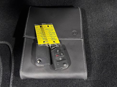 Used 2019 Volkswagen Golf SE w/ Driver Assistance Package image 34