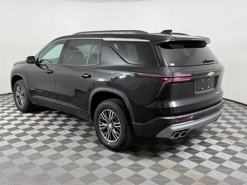 Used 2024 Chevrolet Traverse LT AWD/4WD image 5