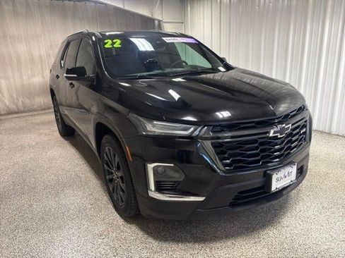 Used 2022 Chevrolet Traverse RS FWD image 3