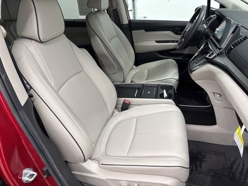 Used 2025 Honda Odyssey Touring image 38