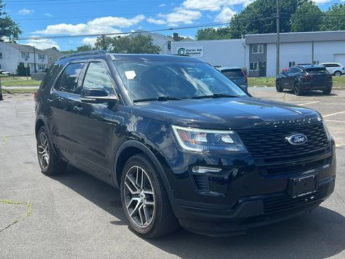 Used 2018 Ford Explorer Sport w/ Equipment Group 401A AWD/4WD image 8