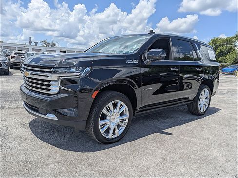Used 2024 Chevrolet Tahoe High Country RWD image 9
