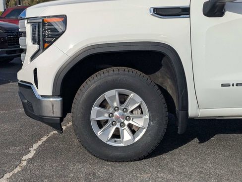 Used 2024 GMC Sierra 1500 SLE AWD/4WD image 12