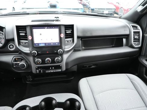 Used 2024 RAM 2500 Big Horn AWD/4WD image 28