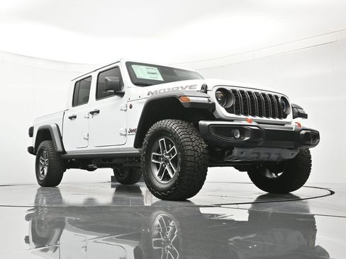 New 2026 Jeep Gladiator Mojave w/ Safety Group AWD/4WD image 38