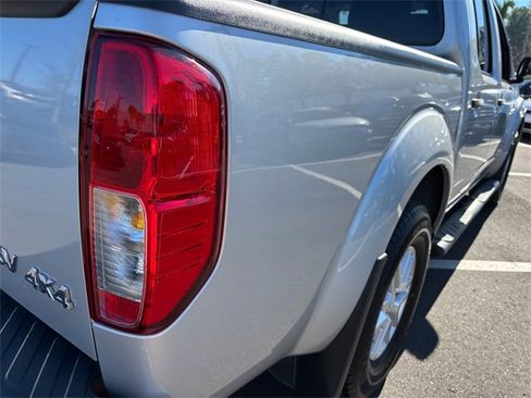 Used 2018 Nissan Frontier SV w/ Value Truck Package image 11