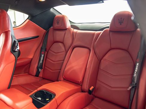 Used 2018 Maserati GranTurismo Sport RWD image 20