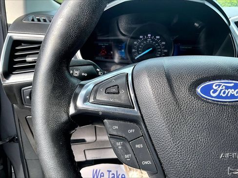 Used 2022 Ford Edge Titanium AWD/4WD image 17