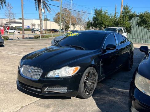 Used 2011 Jaguar XF image 2