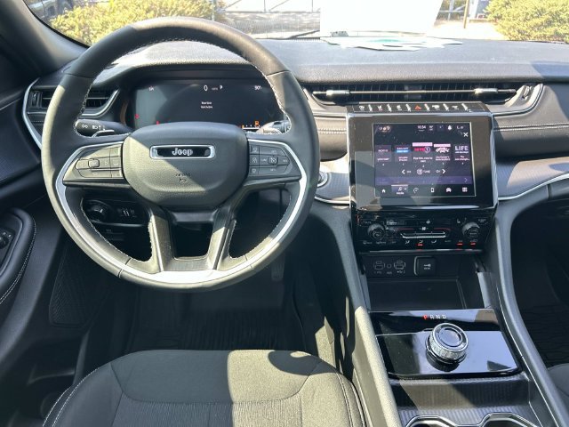 Used 2026 Jeep Grand Cherokee L 4WD image 14