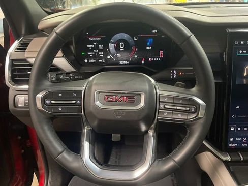 Used 2024 GMC Acadia Elevation image 16