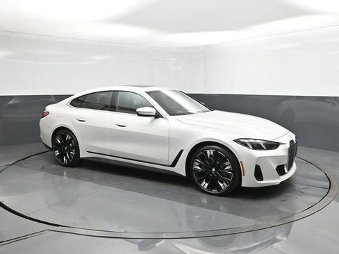 New 2026 BMW 430i w/ Parking Assistance Package image 17
