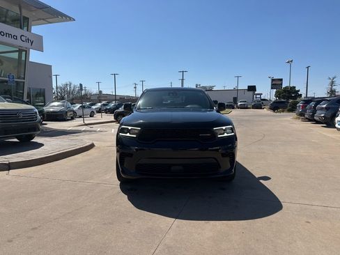 Used 2023 Dodge Durango GT RWD image 2