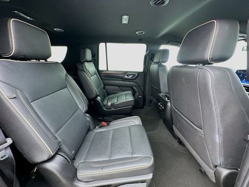Used 2023 Chevrolet Suburban Premier image 19