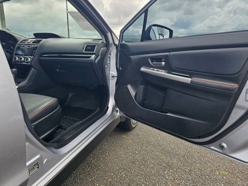 Used 2017 Subaru Crosstrek 2.0i Limited AWD/4WD image 11