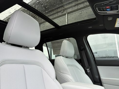 New 2026 Jeep Cherokee Limited image 15