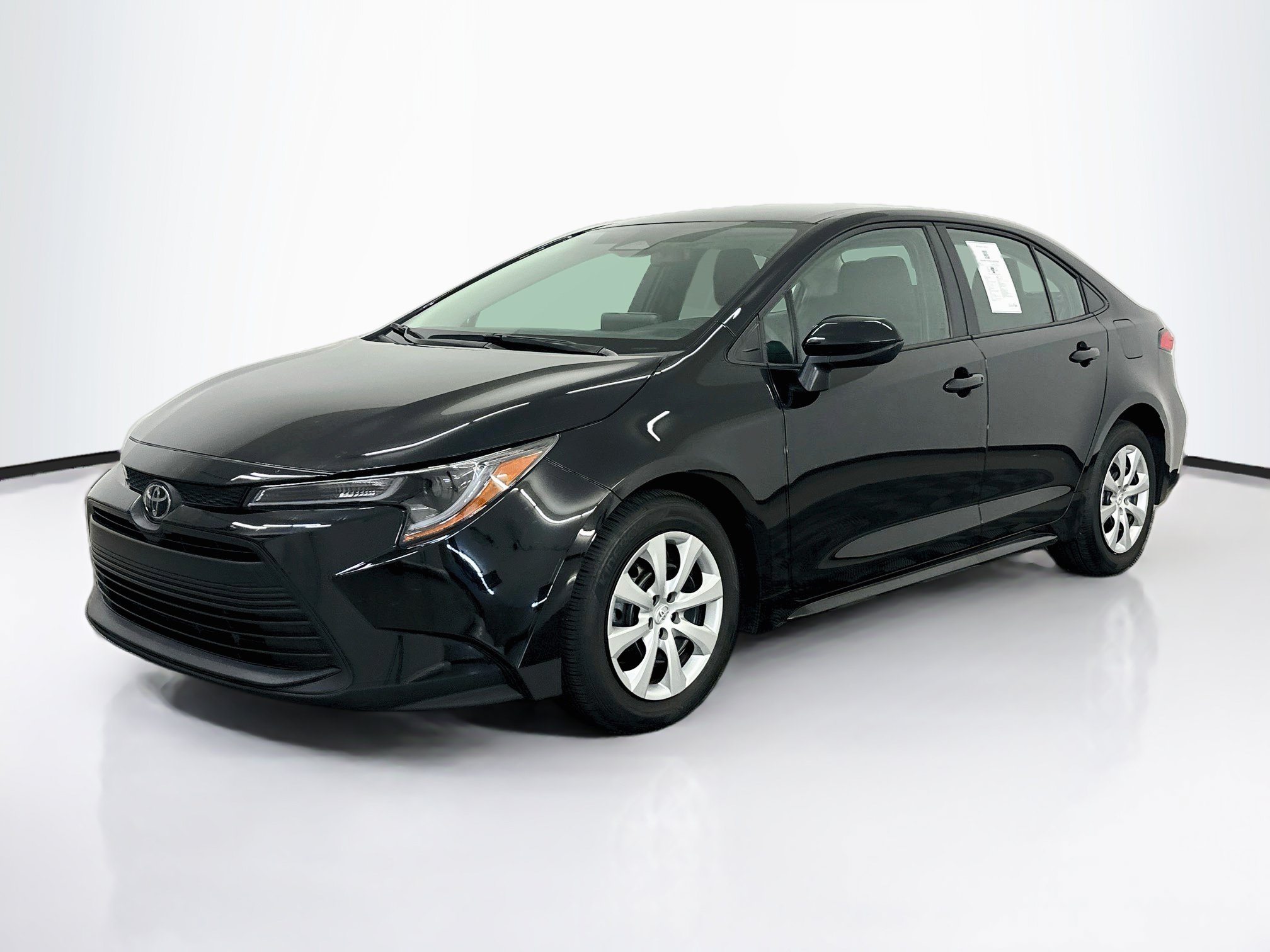 Used 2026 Toyota Corolla LE FWD image 3