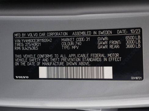 Certified 2024 Volvo XC90 T8 Plus w/ Protection Package Premier image 16