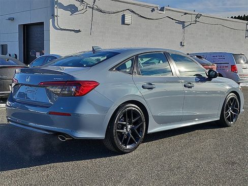 Used 2023 Honda Civic Sport image 6