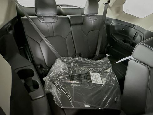 New 2026 Honda Pilot image 36