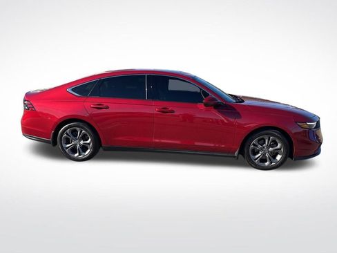 Used 2024 Honda Accord EX image 4