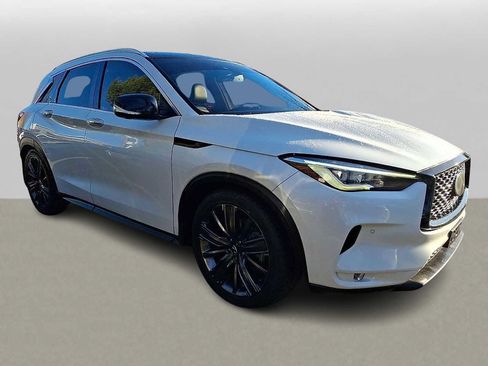 Used 2020 INFINITI QX50 Essential w/ Edition 30 Package AWD/4WD image 3