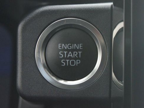 Used 2025 Toyota 4Runner Limited image 9