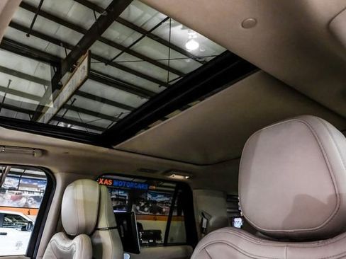Used 2021 Lincoln Navigator L Reserve image 7