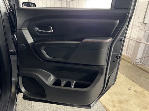 Used 2020 Nissan Titan PRO-4X w/ Pro-4x Convenience Package AWD/4WD image 44