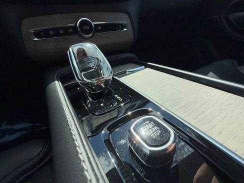 Used 2023 Volvo XC90 T8 Ultimate w/ Protection Package Premier image 32