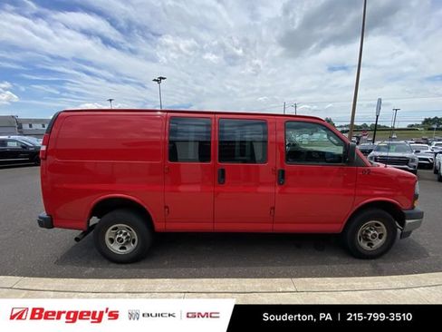 Used 2020 GMC Savana 3500 w/ Driver Convenience Package RWD image 4