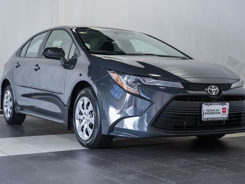 Used 2023 Toyota Corolla LE image 1
