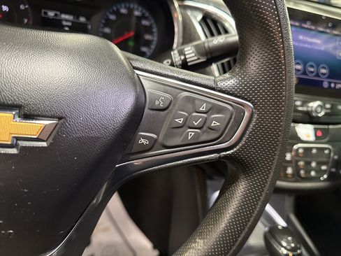 Used 2020 Chevrolet Malibu LT image 16