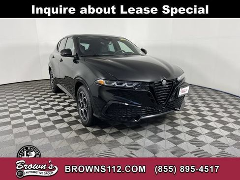 Used 2026 Alfa Romeo Tonale w/ Black Premium Package AWD/4WD image 1