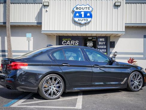 Used 2018 BMW M550i xDrive w/ Dynamic Handling Package image 4