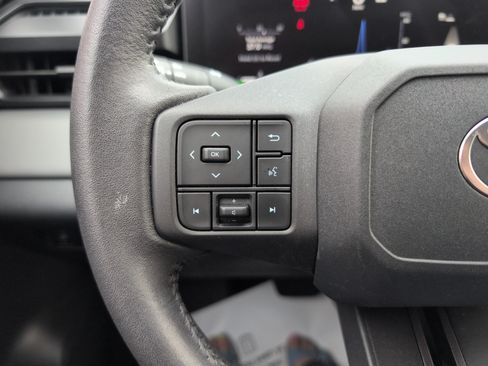 Used 2026 Toyota RAV4 XLE Premium AWD/4WD image 19