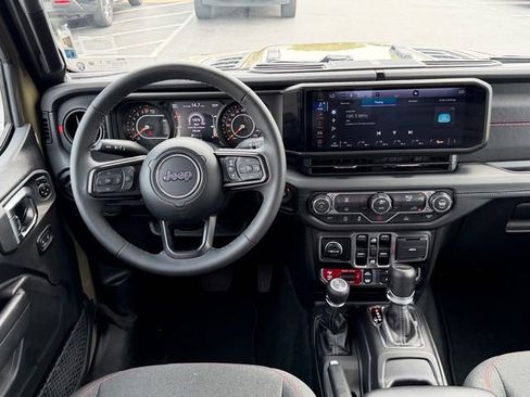 Used 2026 Jeep Gladiator Rubicon AWD/4WD image 11