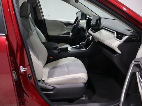Used 2023 Toyota RAV4 XLE Premium AWD/4WD image 25