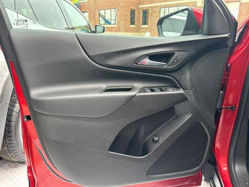 Used 2024 Chevrolet Equinox LT image 9