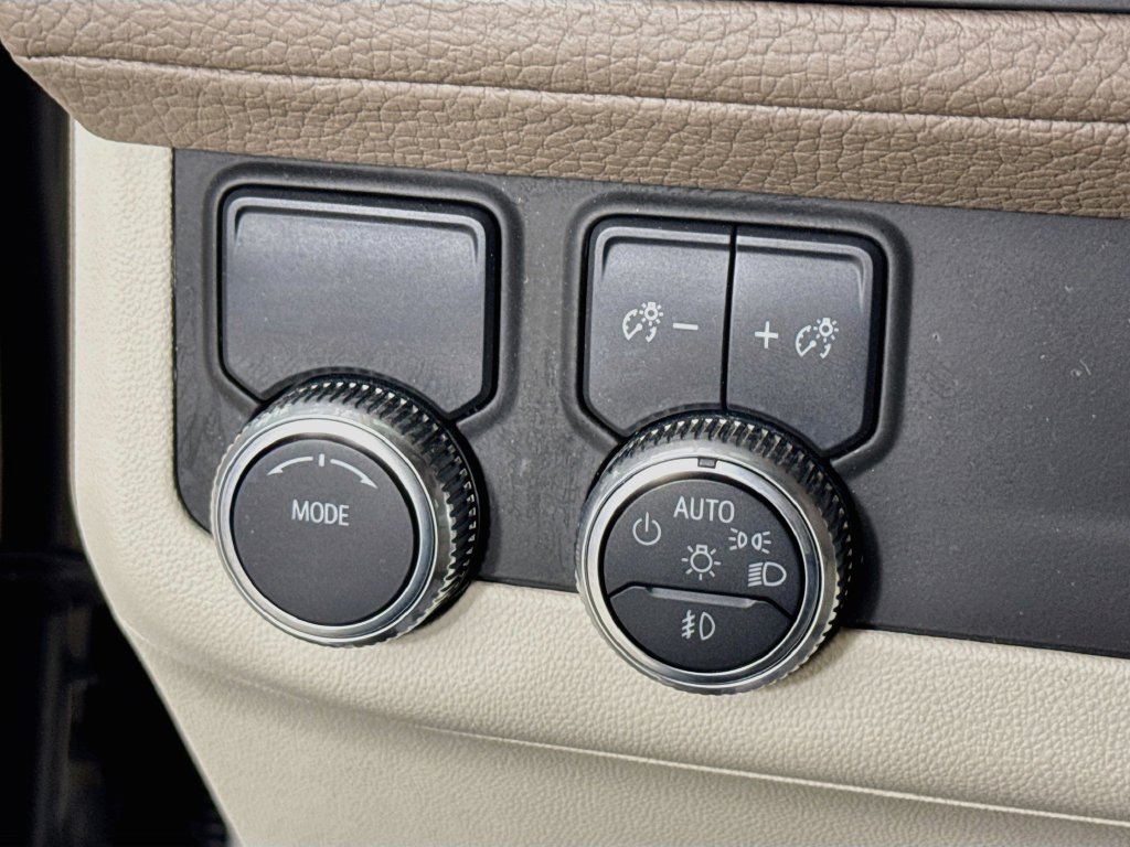 Used 2021 GMC Yukon Denali RWD image 14