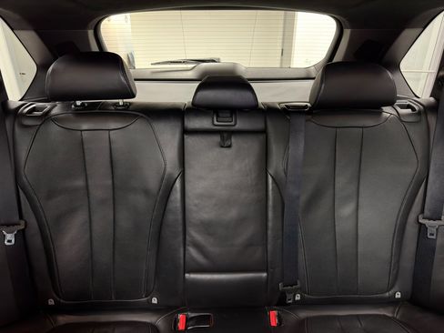 Used 2015 BMW X5 M AWD 4dr w/ Premium Package image 34