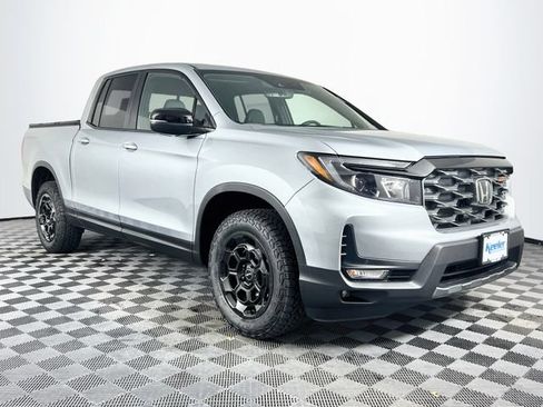 Certified 2025 Honda Ridgeline TrailSport+ image 9